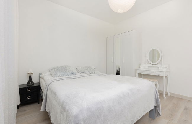 Kopcińskiego Apartment Warsaw by Renters - Photo 10