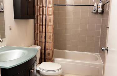 Cozy home nearby most attractions Seattle center - Foto 12