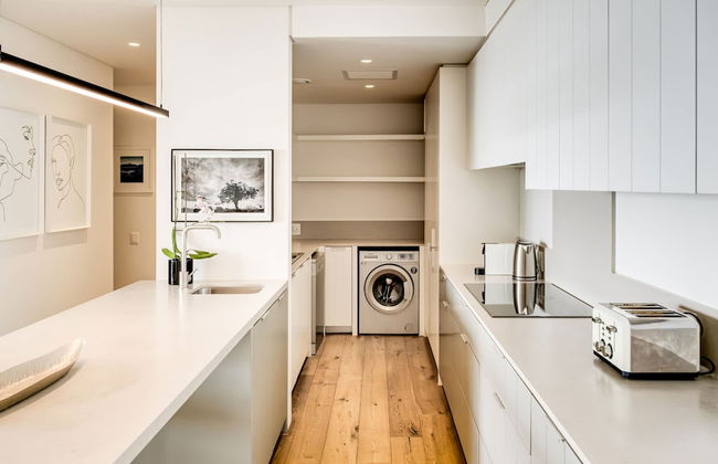 Gorgeous Sea Point Apartment With Rooftop Pool at Mirabel - Foto 7