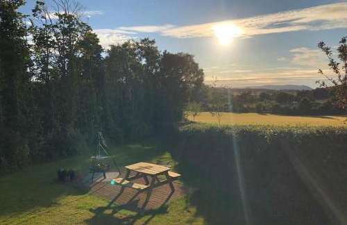 Elmhut Shepherd's Hut with Hot Tub - Foto 24
