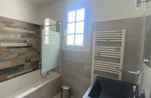 Le Bananier, Quartier La Chaume avec jardin, plage à 1km, 4 à 5 pers - Foto 8