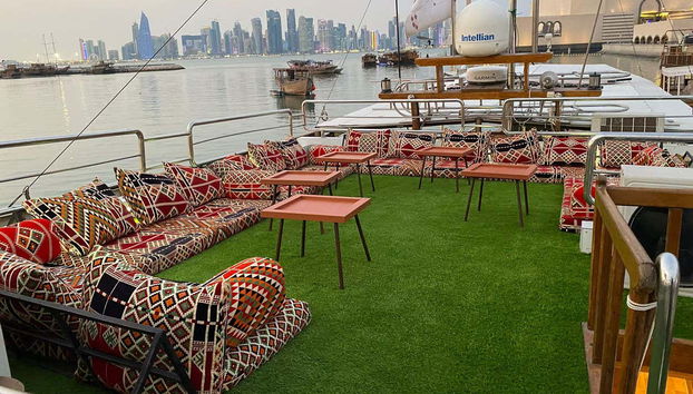 Get ready to take pictures from a dhow and enjoy a drink