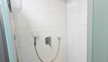 Urban Elegance - Stilvolles Apartment mit höchstem Komfort Nähe Wagner Festspielhaus - Foto 5