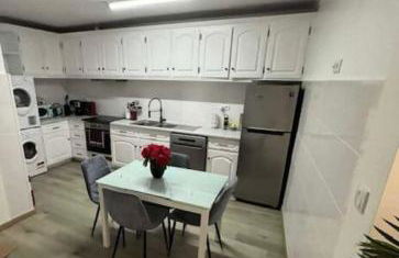 Alvarenga House - Photo 3