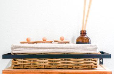 Spacious Disneyland Retreat for 12 wGame Room, Pool Table, King Bed & EV-Friendly - Foto 48