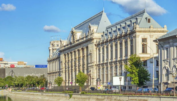 Guided Tour of Bucharest - Photo 3