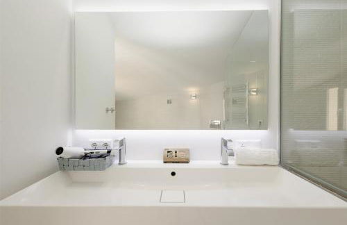 Marbella, Costabella - Beachfront Villa with Heated Pool - Photo 33