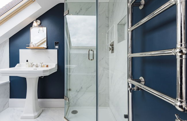 Spectacular Shepherds Bush Home Close to Westfield - Photo 27