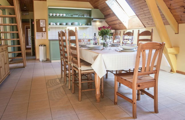 Spacious, Atmospheric Upper Floor of a Farmhouse With Garden - Foto 17