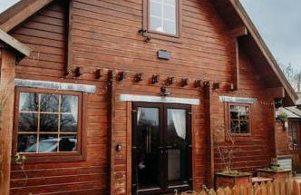 Finlodge- Pet-Friendly Scandinavian Cabin - Photo 2