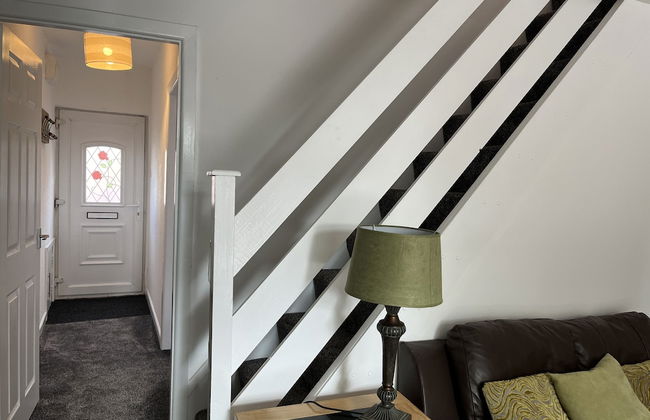 Modernised Central Wigan Townhouse Sleeps up to 6 - Foto 3