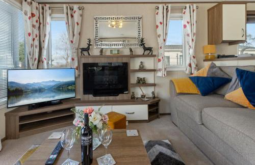 Retreat at the Lake - Fishing Lakes, Heated Outdoor Swimming Pool 500yrds on Sister Park , Pool Open April to September - Foto 14