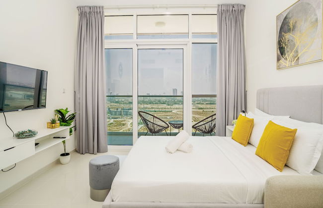 Tanin - Sleek Studio Offering Unobstructed City Views - Photo 3