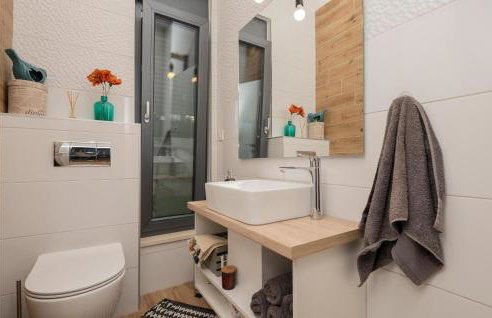 Gorgeous Home In Vrgorac With Wifi - Foto 35