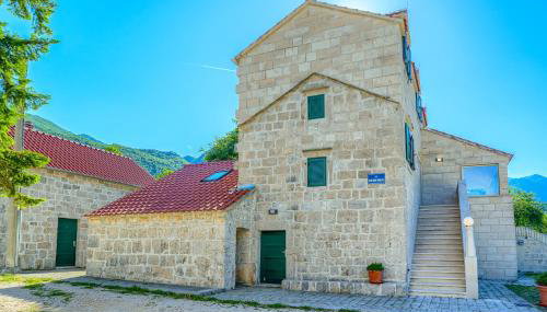 Villa Roglić with Pool and Outdoor Sports Area - Tennis, Mini Golf - Foto 3