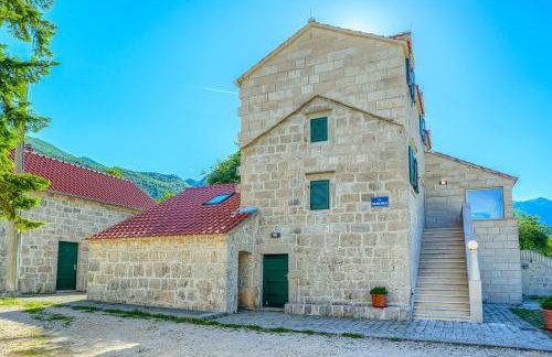 Villa Roglić with Pool and Outdoor Sports Area - Tennis, Mini Golf - Foto 3