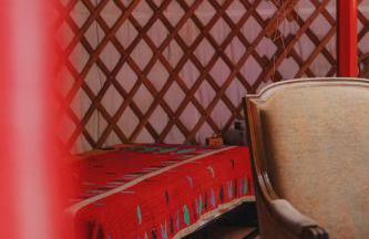 Mongolian yurt at a nature retreat - Foto 37