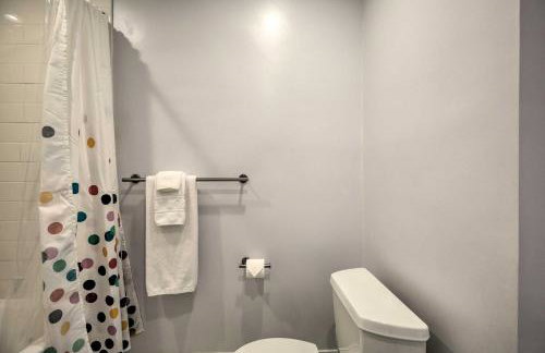 Home with Office and Yard 25 Mi to Downtown Chicago! - Foto 18