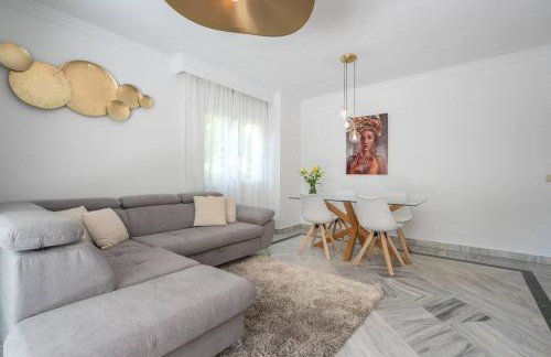 Luxury 3BR Puerto Banus, Pool, Garden, Walk to Marina & Beach - Photo 19