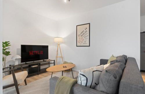 COMING HOME - Moderne Wohnung mit Nähe zu Köln Messe, Flughafen, Dom, Lanxess-Arena - schnelles WLAN, 2 Bäder, 2 kostenlose Parkplätze - Foto 2