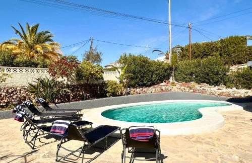 SUNNY Apartment in a Cosy Villa with shared swimming pool - Foto 5