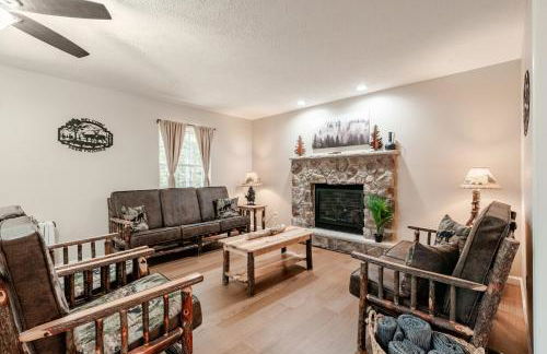 The Hangout Haven - Theater, Hot tub, Pickleball, Ping pong, Firepit - Foto 8