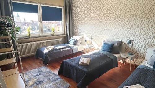 ED-große, moderne Wohnung in zentraler Lage, mit Balkon, Lift und Parkplatz - Foto 4