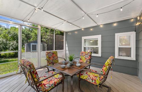 Urban Nest - Garage, Sunroom & Fenced Yard - Foto 11