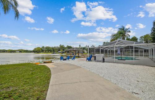 Lake House Westchase area. Heated Pool Waterfront! - Foto 42