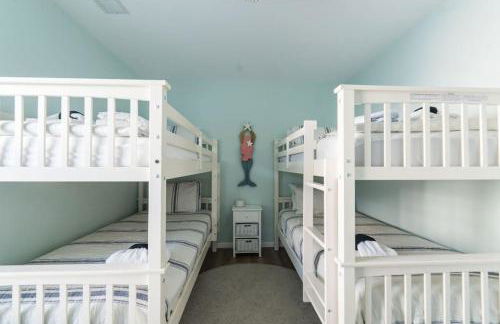 Somewhere On A Beach - 4 bedroom -Private Pool - Hot Tub - Fire Pit - Game Room - Horseshoe Pits - Walk to beach, Sound, arcade and go carts! - Foto 20