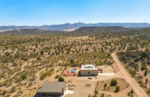 Stargazers Private Paradise with Pool and Hot Tub! - Foto 52