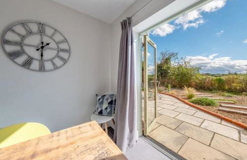 Samphire House - Photo 17