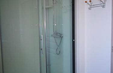 beau T2 lumineux 1er etage - Foto 5