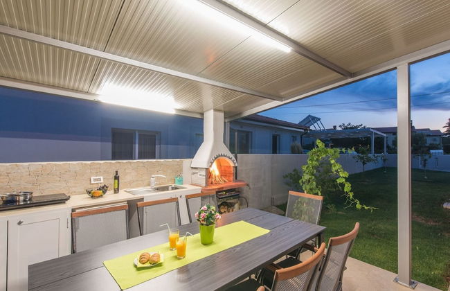 Villa in Novigrad With Private Pool - Foto 27