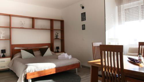 Tia House - Bright Studio with Private Parking! - Photo 2