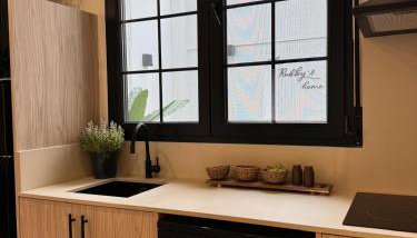The Robby's home - Photo 1, stove