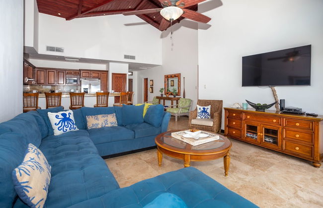 Pristine Bay Villa 1304 with large pool - 3 bedroom 3 Condo by RedAwning - Foto 12