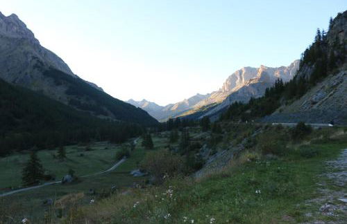 Agréable appartement au calme avec vue montagne, commune de Le Monêtier les Bains - Le Freyssinet - Photo 45