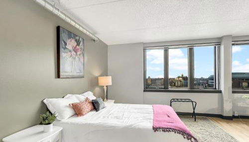 Modern Studio - walk to Wells Fargo Arena - Photo 3