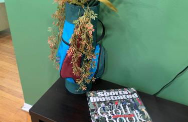 Family Home with Large Yard & Golf Theme Near Rail - Photo 8