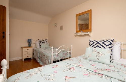 Webbington Farm Holiday Cottages - Foto 42
