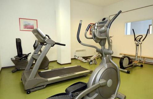 Appartement Vars sur les pistes de ski avec piscine - Foto 15