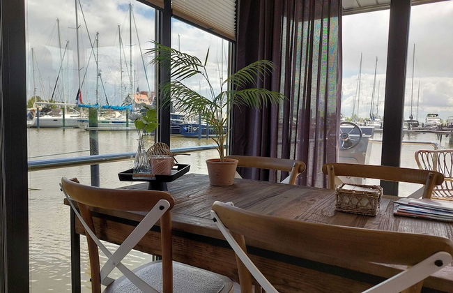 Luxury Houseboat in Volendam Marina - Foto 21