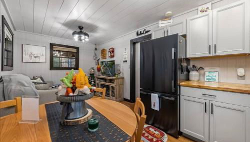 TNT II - Creek Front, Hot Tub, Fire Pit - Foto 3