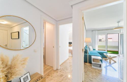 Penthouse - Private Rooftop Terrace, 2min to Beach - Foto 15