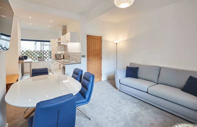 Host Stay Apartment 2 High Street - Photo 1