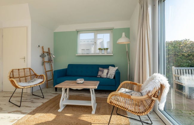 Holiday Home Near Beach With Sunny Terrace - Photo 1