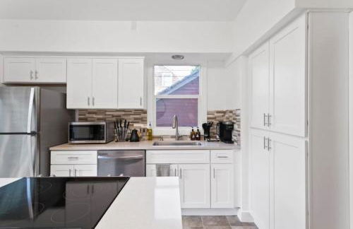 Quaint South Hill Home w Luxury King Bed and Wifi - Foto 9