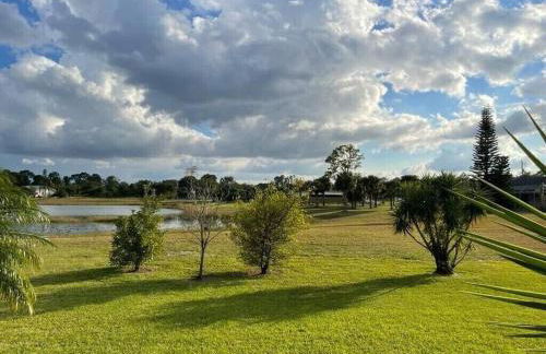 The Yellow Home amazing lake view - Foto 32