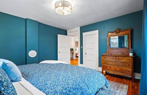 Roberson House Private Pool Walk to DT Sleeps 12 - Foto 46